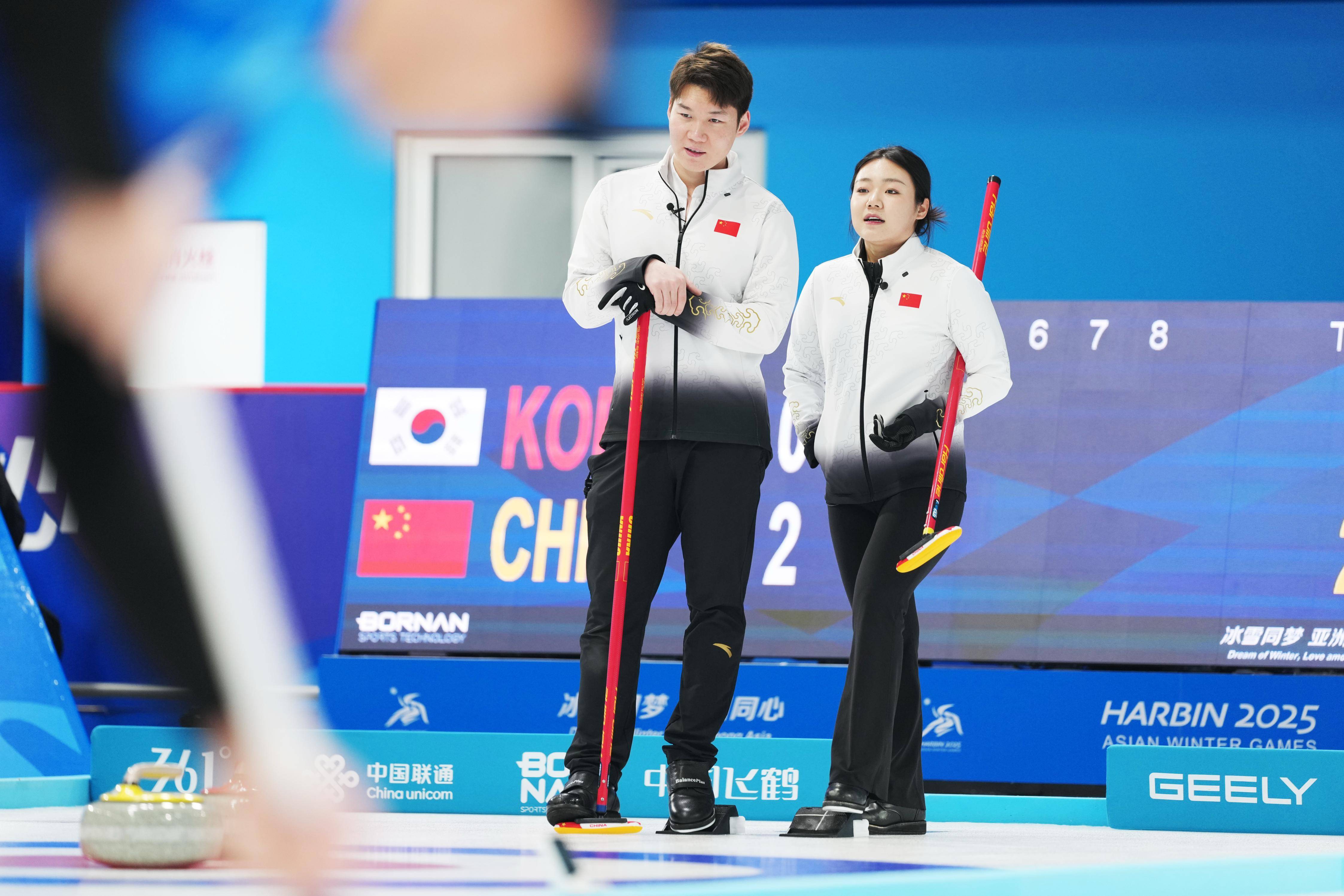 劲敌对抗！两支顶尖球队即将展开激烈争夺