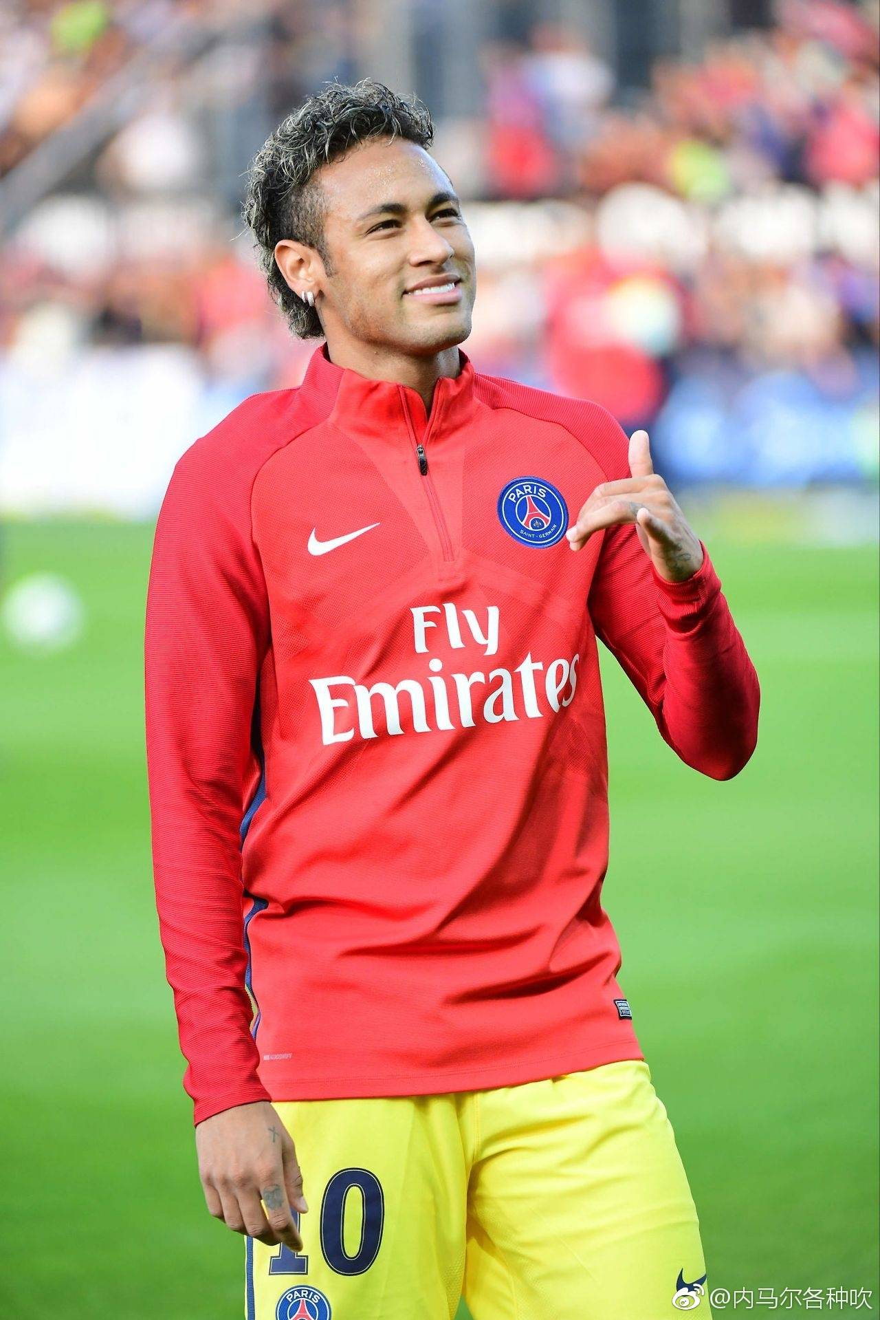 包含俄罗斯足球至尊联赛一场精彩对决即将登场，球迷热衷的词条