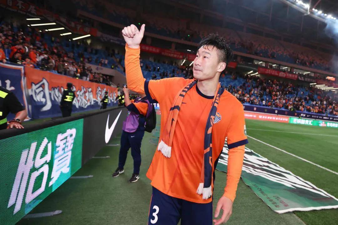 圣埃蒂安客场爆冷击败强敌，赢得关键胜利的简单介绍